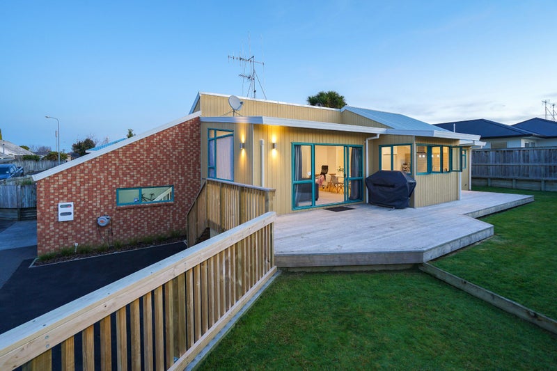 167B Clarkin Road, Fairfield, Hamilton - Carousel 1