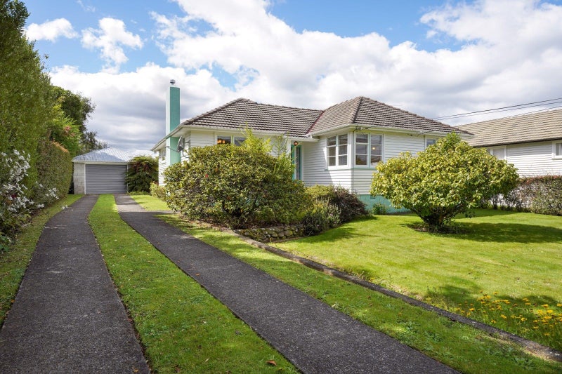 19 Thackeray Street, Trentham, Upper Hutt - Carousel 1
