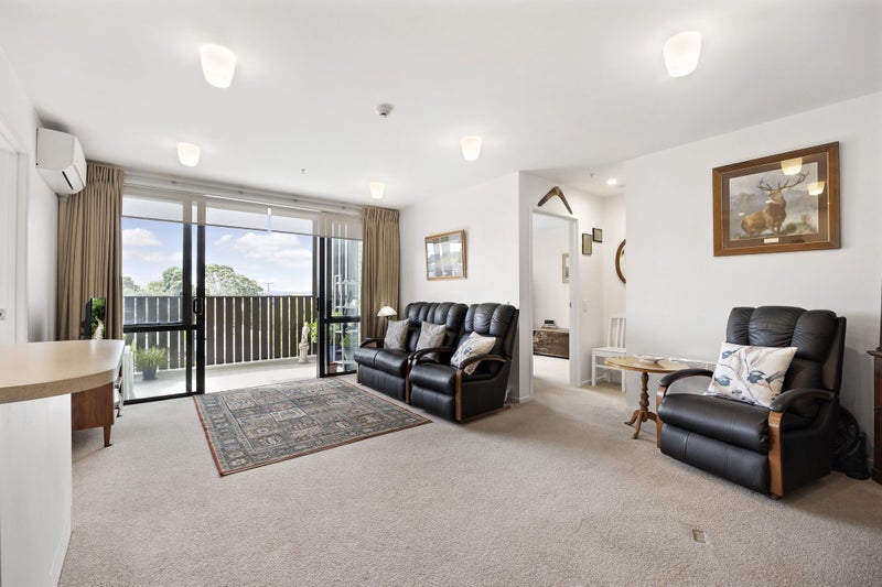 201/20A Alfriston Road, Manurewa East, Auckland - Carousel 2