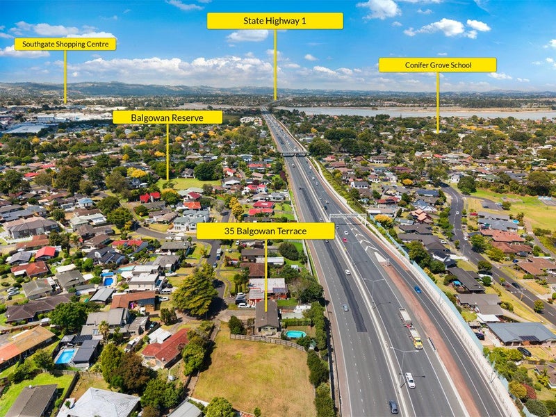 35 Balgowan Terrace, Conifer Grove, Takanini - Carousel 33