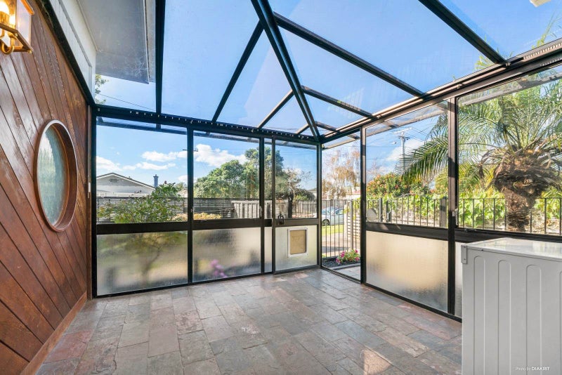 33 Boyd AVENUE, ROYAL OAK, Auckland - Carousel 2
