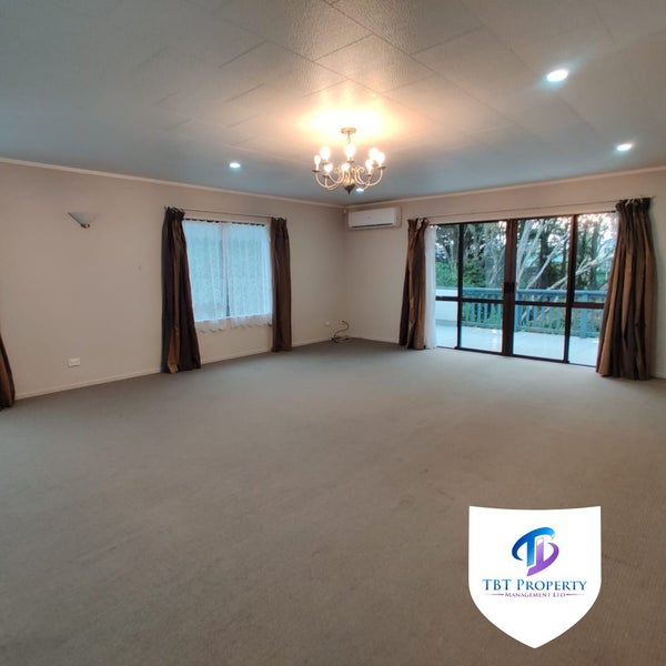 21 Hakea Place, Totara Heights, Auckland - Carousel 2