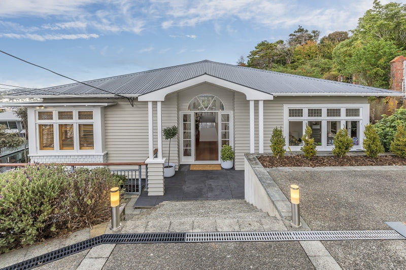 11 Wade Street, Wadestown, Wellington - Carousel 1