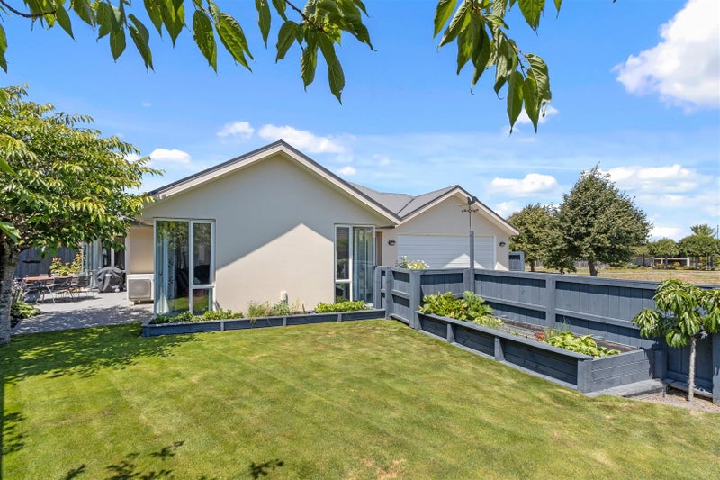 9 Becmead Drive, Harewood, Christchurch - Carousel 1