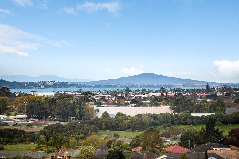 6 Syrah Crescent, Ranui, Waitakere - Carousel 2