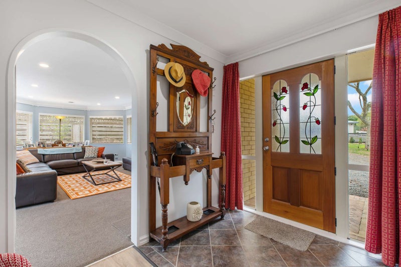 7 Brigadoon Way, Papakura - Carousel 2