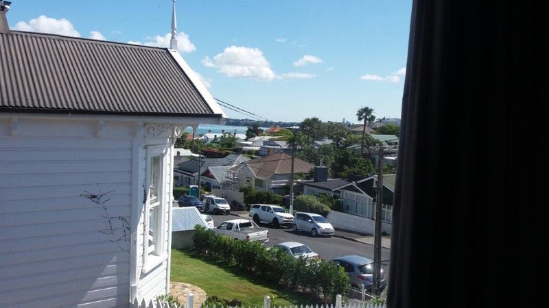 1/22 Lawrence Street, Herne Bay, Auckland - Carousel 1