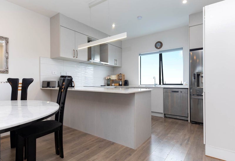 9 Houkura Way, Sandringham, Auckland - Carousel 1