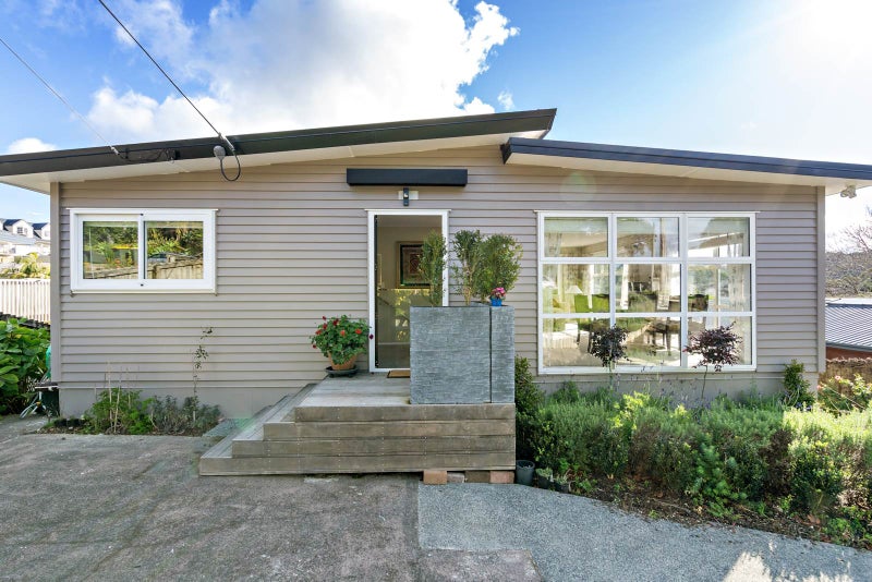 20 Ocean View Road, Hatfields Beach, Orewa - Carousel 1