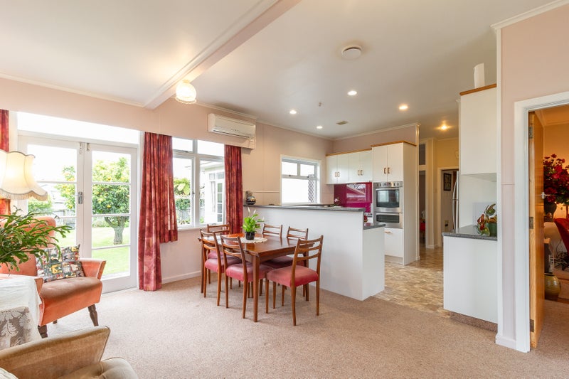 261 Georges Drive, Napier South, Napier - Carousel 2