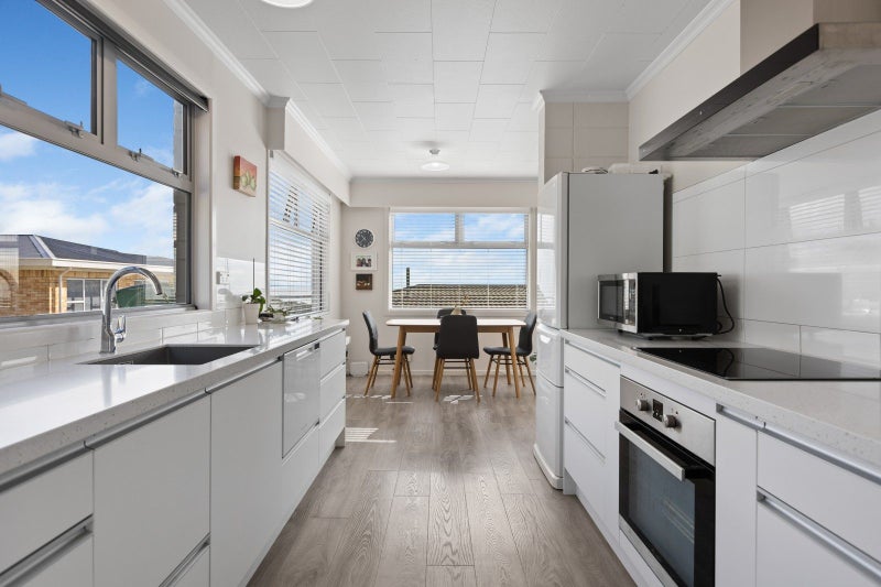 2/14 SOUTH Road, Moturoa, NEW PLYMOUTH - Carousel 2