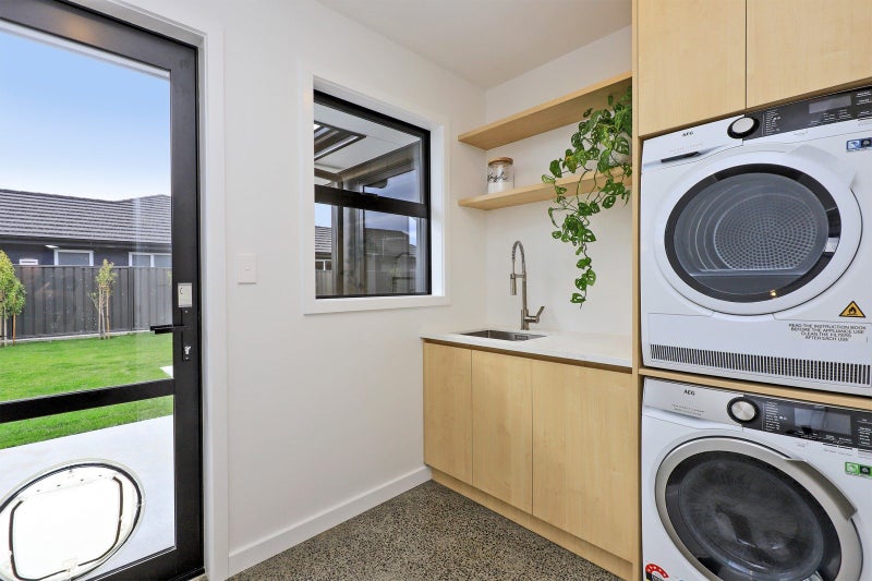 40 Aspiring Drive, Poraiti, Napier - Carousel 23