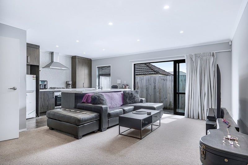 2/16 Paterson Street, Frankton, Hamilton - Carousel 2