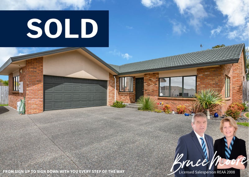 4 Chardonnay Rise, Henderson, Auckland - Carousel 1