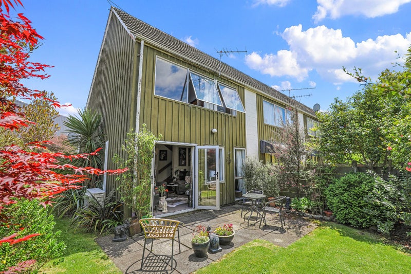 100 Lake Road, Koutu, Rotorua - Carousel 1