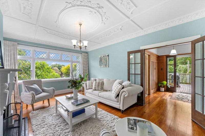 16 Kowhai Street, Eastbourne, Lower Hutt - Carousel 2