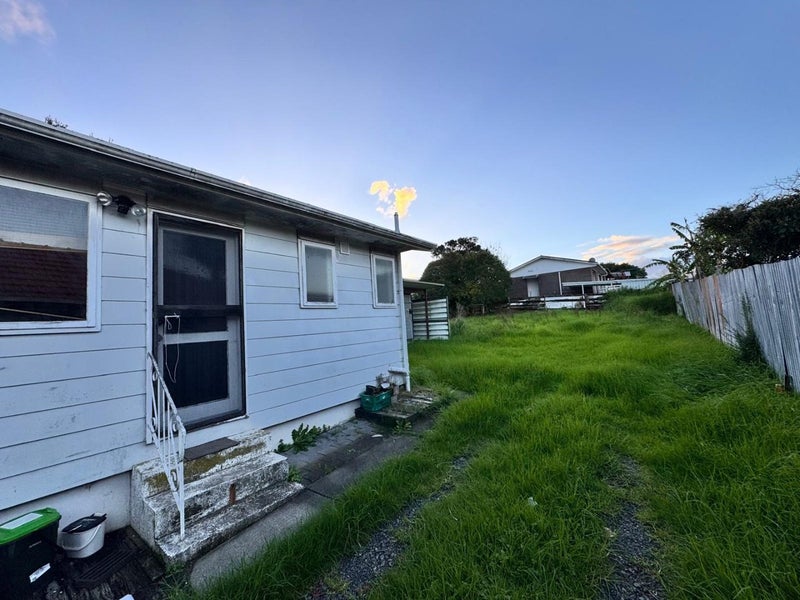 55B Arawa Street, New Lynn, Auckland - Carousel 1