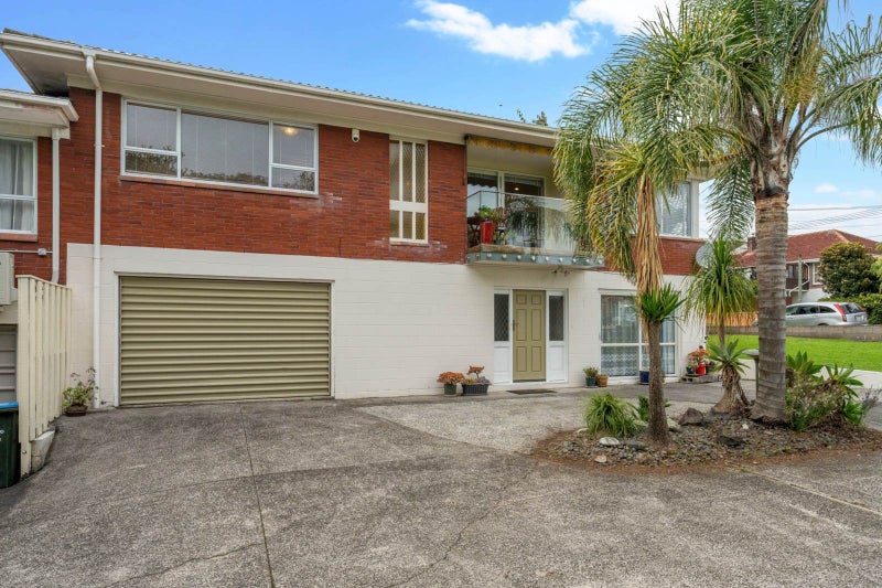 1/105 Landscape Road, Mount Eden, Auckland - Carousel 2