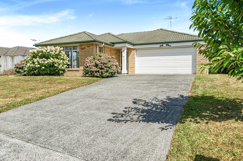 17 Farnham Close, Rototuna North, Hamilton - Carousel 2