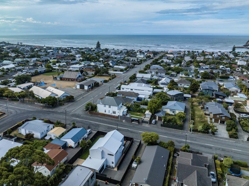 36 Colenso Street, Sumner, Christchurch - Carousel 35