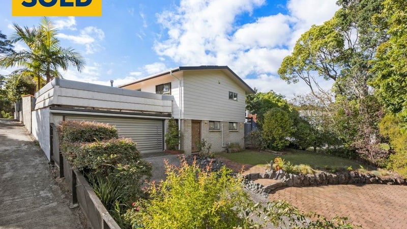 56C Woodglen Road, Glen Eden, Auckland - Carousel 1