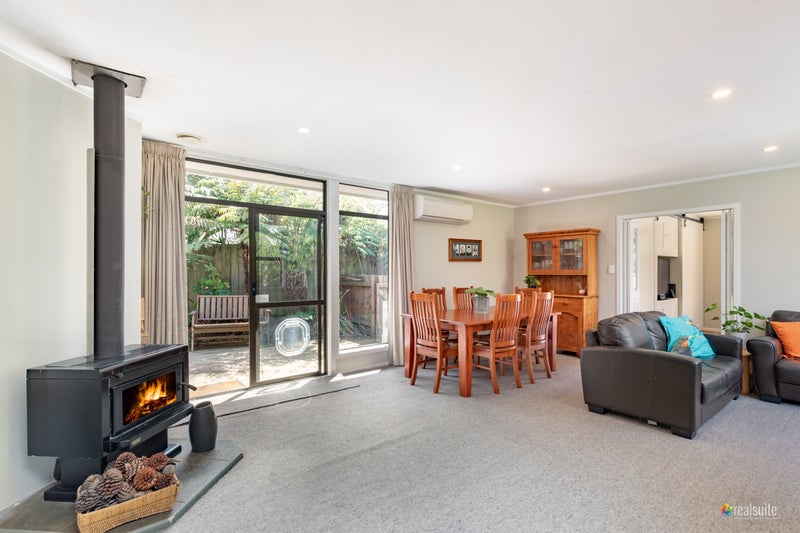 2 Avian Road, Blue Mountains, Upper Hutt - Carousel 2