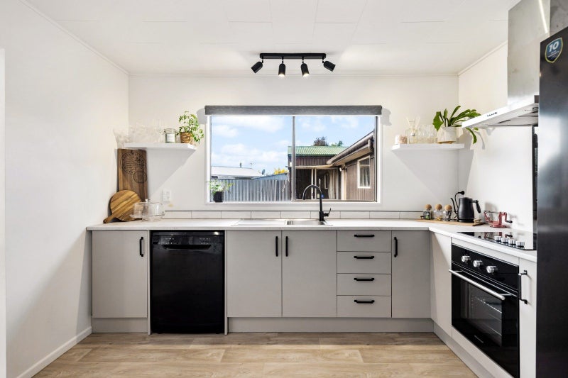 186 Flaxmere Avenue, Flaxmere, Hastings - Carousel 2