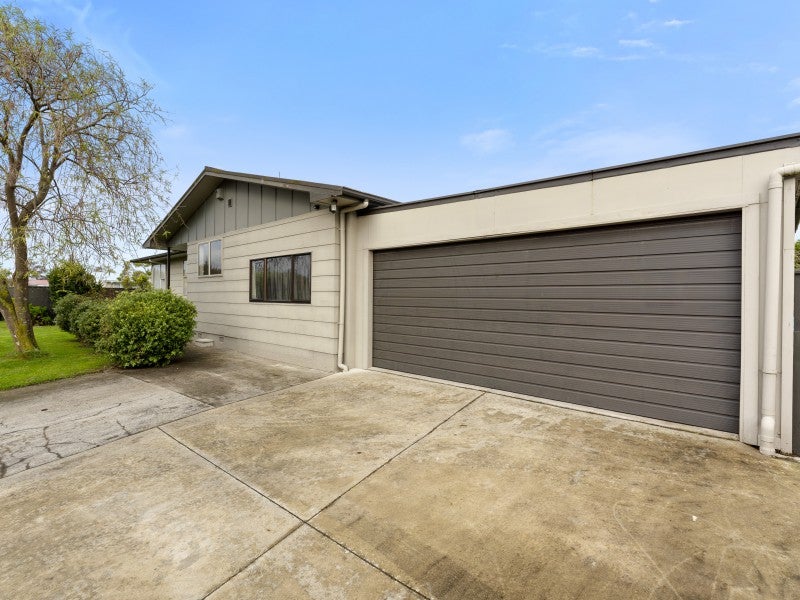 1 Kimberley Grove, Westbrook, Palmerston North - Carousel 2