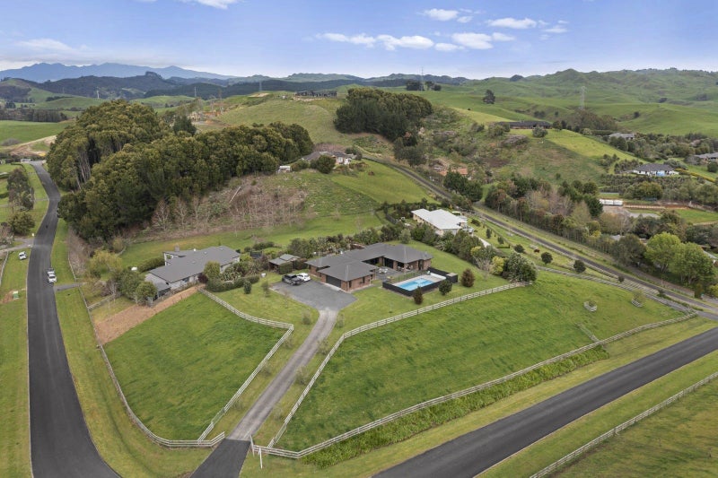 96 Highbrook Way, Whatawhata - Carousel 1