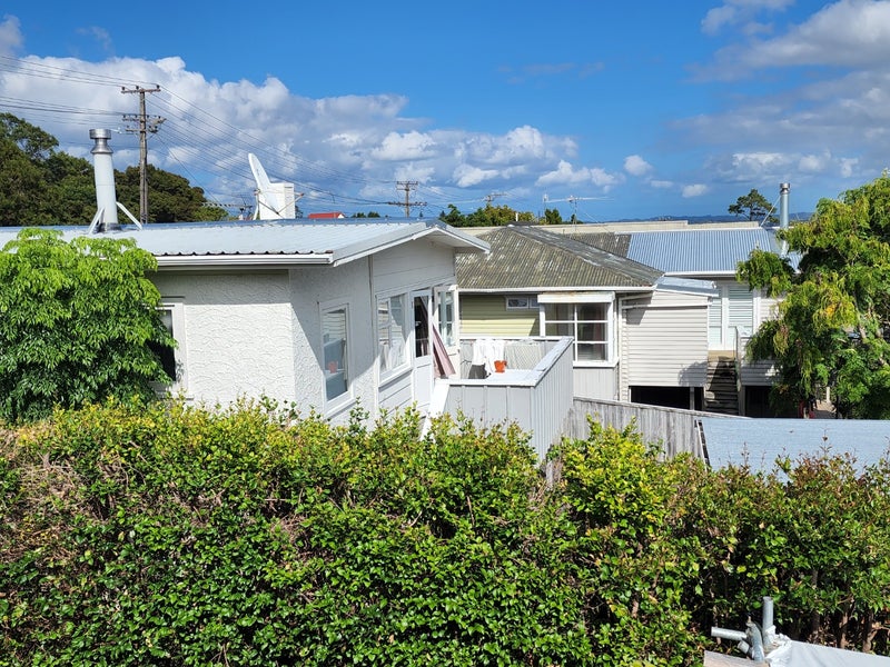 49 Balmain Road, Birkenhead, Auckland - Carousel 1