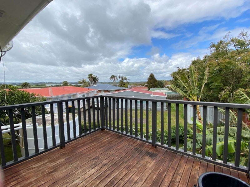 33 Evans Road, Weymouth, Auckland - Carousel 2