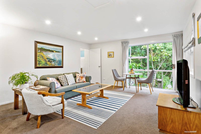 1/14 Dalmeny Close, Murrays Bay, Auckland - Carousel 1