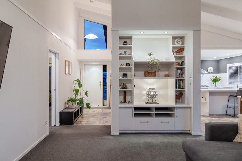 19 Meridian Grove, Kelvin Grove, Palmerston North - Carousel 2