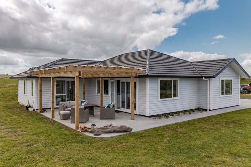 1268 Puketotara Road - Carousel 33