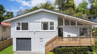 16 Orion Place, Hillcrest, Auckland - Carousel 1