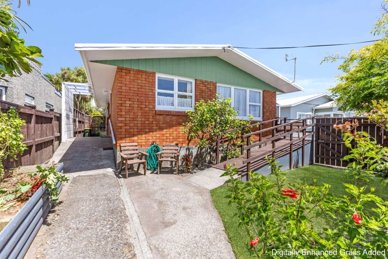 10 Vogel Street, Fitzroy, New Plymouth - Carousel 1
