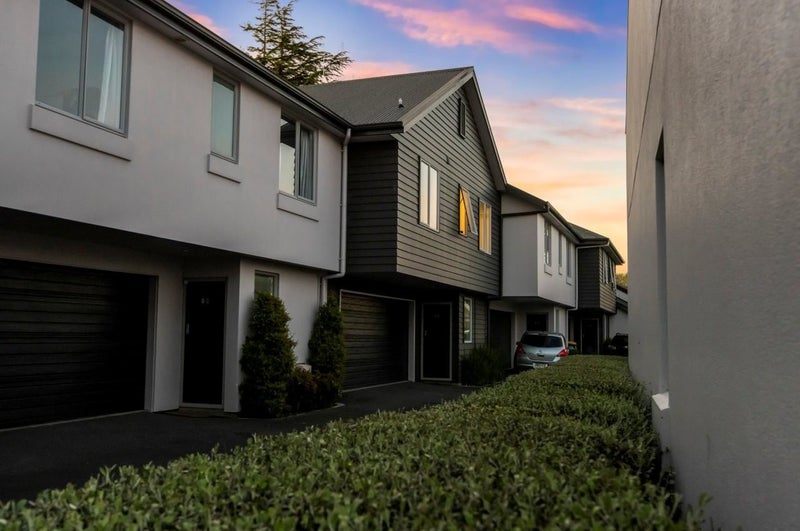 11/6 Page Place, Hamilton East, Hamilton - Carousel 21