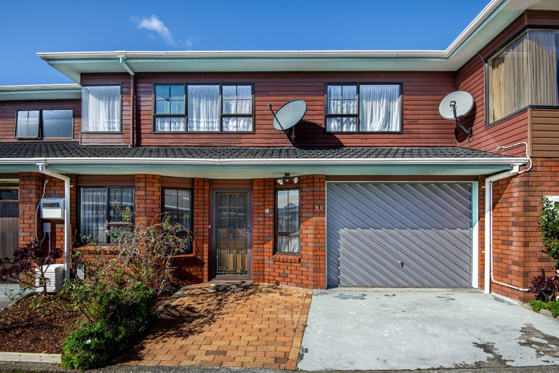 96 Oxford Street, Tawa, Wellington - Carousel 1