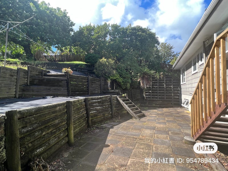 13 Robbies Road, Shelly Park, Auckland - Carousel 2