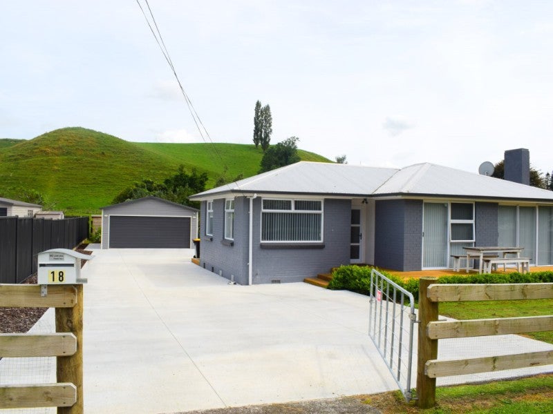 18 Church Street, Tirau - Carousel 1
