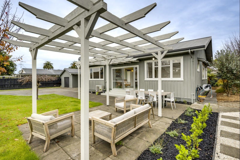 1/24 Church Road, TARADALE, NAPIER - Carousel 1