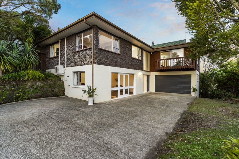50 Hadfield Street, Beach Haven, Auckland - Carousel 1