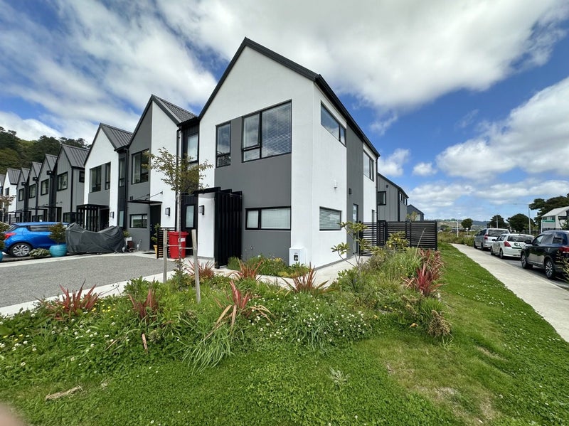 23 Doug Jensen Street, Wallaceville, Upper Hutt - Carousel 1