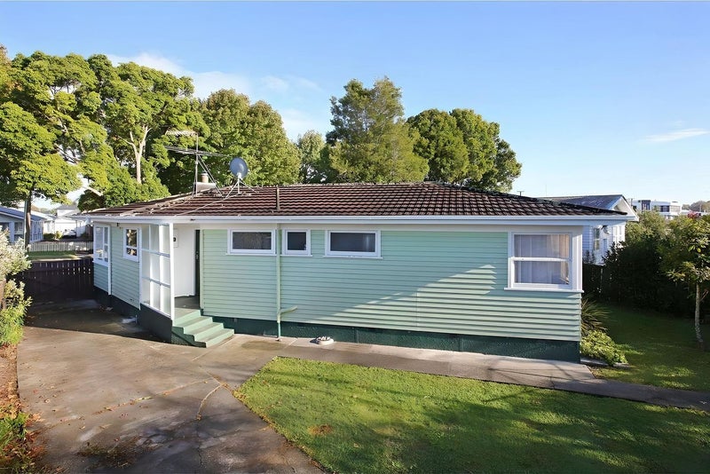 10 Mattson Road, Pakuranga, Auckland - Carousel 1