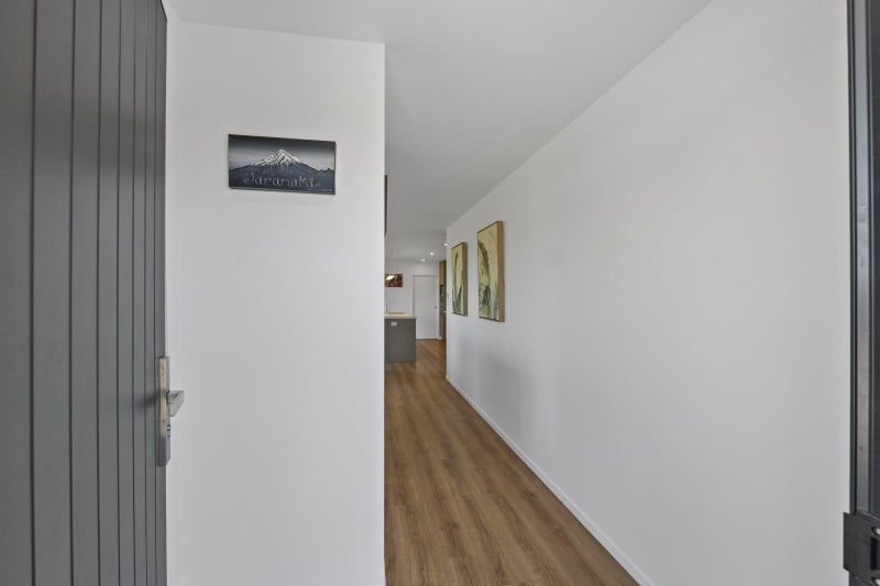 66E Flint Road West, Stratford - Carousel 2