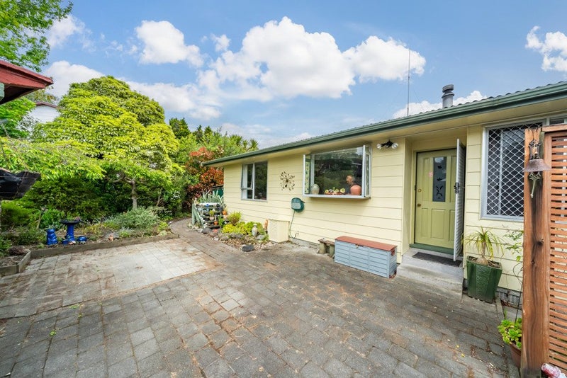 13B Beryl Grove, Birchville, Upper Hutt - Carousel 1