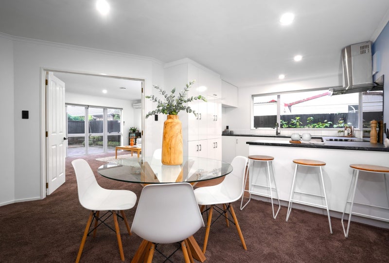 10A Honeysuckle Place, Northcote, Christchurch - Carousel 2