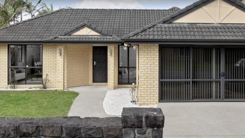 301 Chapel Road, Flat Bush, Auckland - Carousel 1