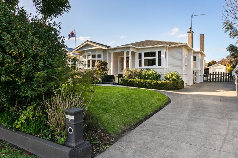 97 Stout Street, Whataupoko, Gisborne - Carousel 2