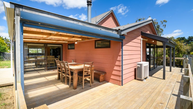 48 Meadowbrook Drive, Cloverlea, Palmerston North - Carousel 1